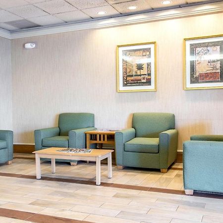 Quality Inn Windsor Locks Extérieur photo