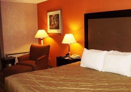 Quality Inn Windsor Locks Extérieur photo