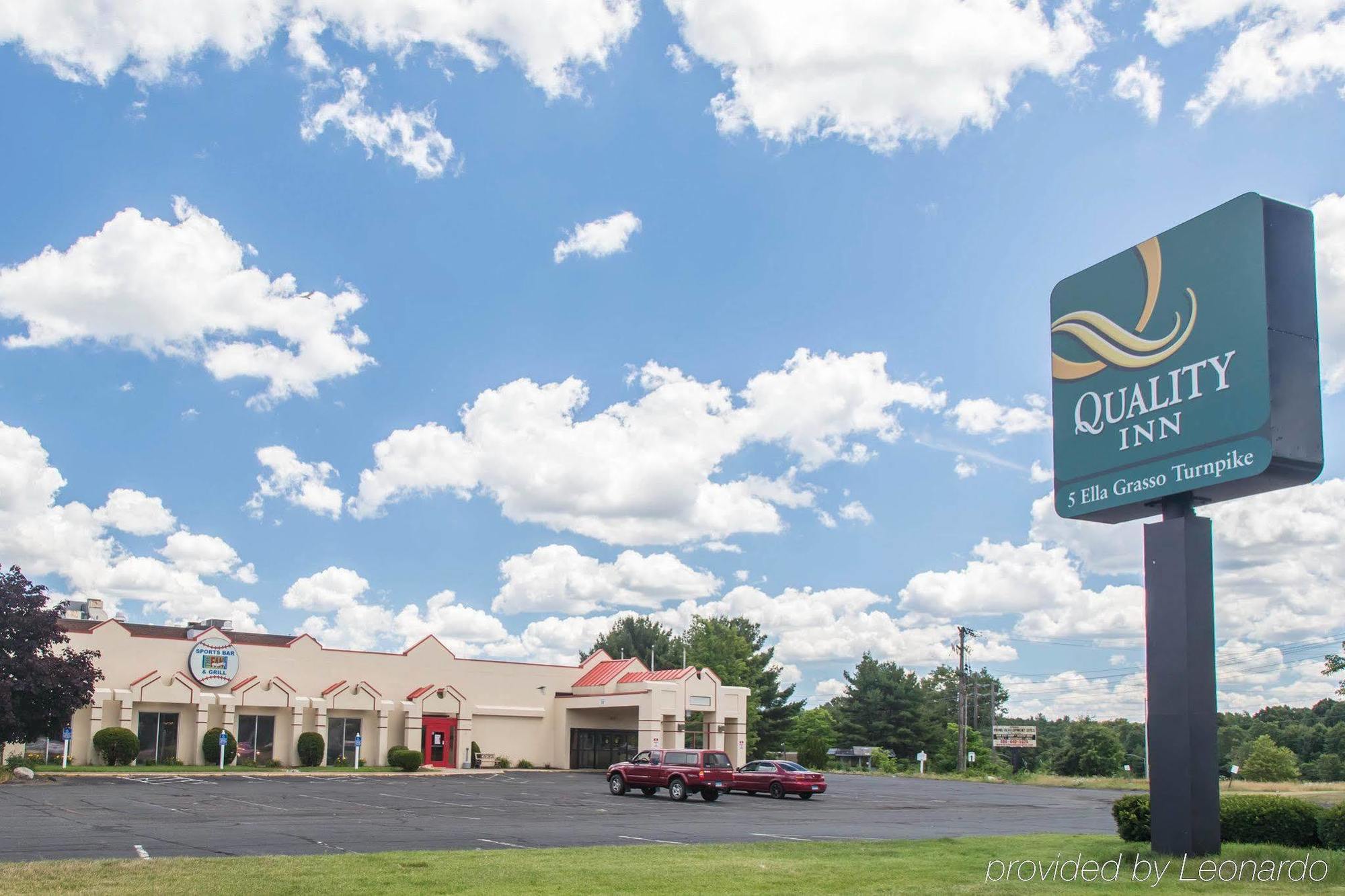 Quality Inn Windsor Locks Extérieur photo